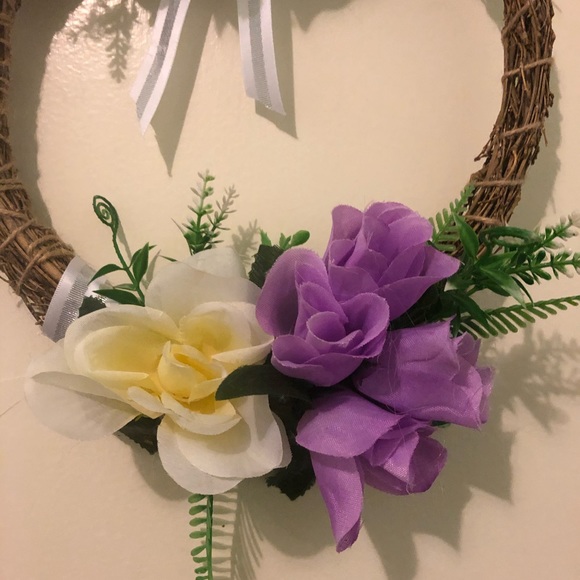 Handmade Spring Wreath - Picture 2 of 3